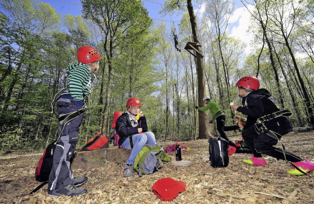 Hhenluft macht hungrig: kurze Vesperpause im Waldseilgarten  | Foto: Thomas Kunz