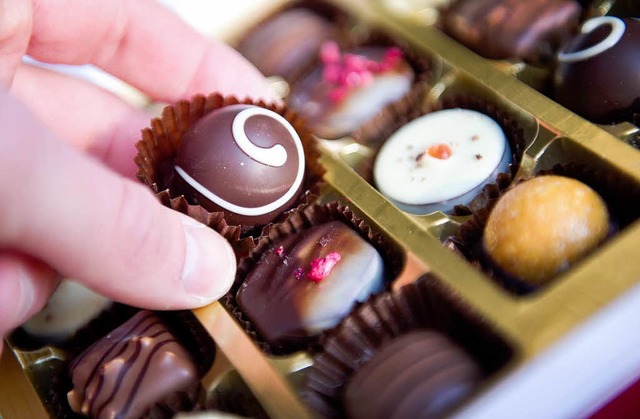 Schokolade ist fr viele in der Fastenzeit tabu.  | Foto: dpa