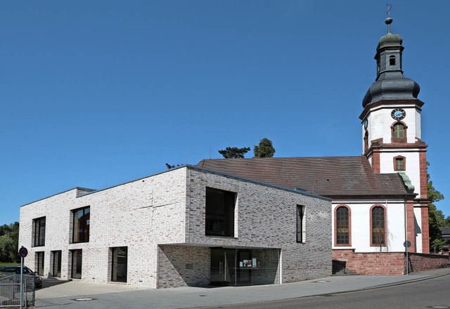 Ein Stck Dinglingen: Martinskirche mit Gemeindehaus   | Foto: Ch. Breithaupt
