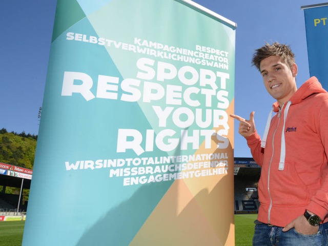 Auch Oliver Sorg, Abwehrspieler des SC...#8211; Sport respektiert deine Rechte.  | Foto: Patrick Seeger