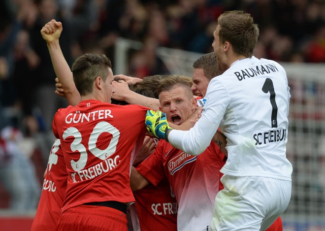 Der SC Freiburg hat derzeit allen Grund zum Jubeln.  | Foto: dpa