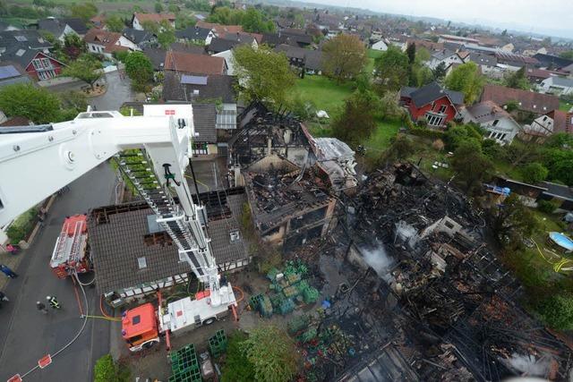 Grobrand in Altenheim: Mehrere Gebude brennen vollstndig aus
