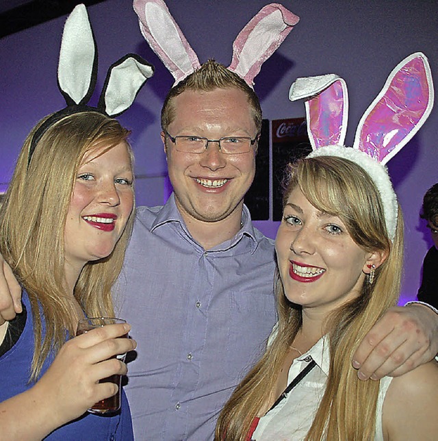 Zeigen ihre langen &#8222;Lffel&#8220...ste der Bunny-Party des TuS Adelhausen  | Foto: Petra Wunderle