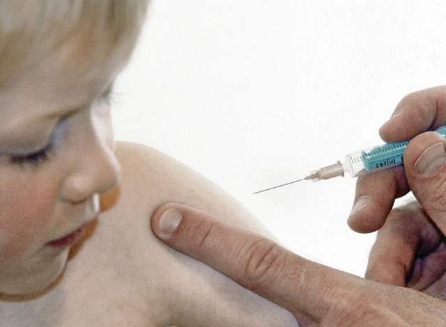 Erst die zweite Impfung bringt den vollen Schutz gegen Masern.    | Foto: Karl-Josef Hildenbrand / DPA