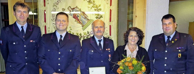 Kurt Dietsche (Mitte) wurde in Wembach...orn, Feuerwehrkommandant von Schnau.   | Foto: Privat