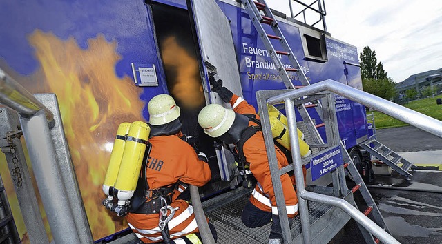 Der Brandbungscontainer bietet realistische Szenarien.  | Foto: Jury Junkov