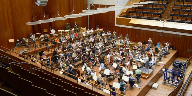Das SWR-Sinfonieorchester bei einer Probe im Rolf-Bhme-Saal des Konzerthauses  | Foto: Ingo Schneider