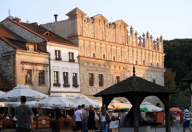 Der Marktplatz in Staufens polnischer ...seinen prchtigen Renaissance-Bauten.   | Foto: privat