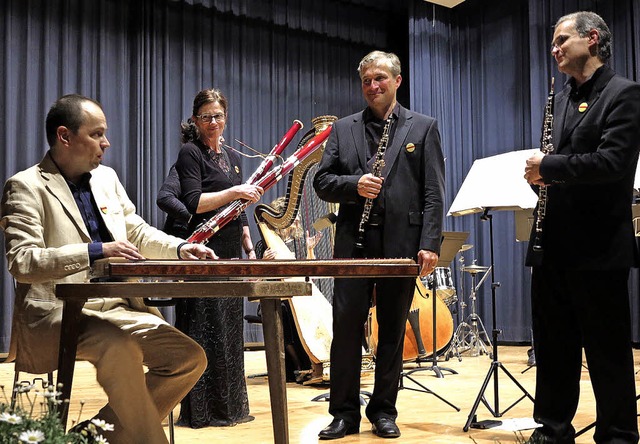 Auch mal mit Zither: das neu gegrndet...nem Auftritt in Ballrechten-Dottingen   | Foto: dorothee philipp