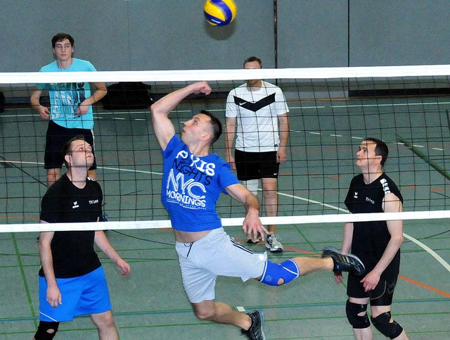 Die Volleyballer legen sich mchtig ins Zeug.   | Foto: Wolfgang Knstle