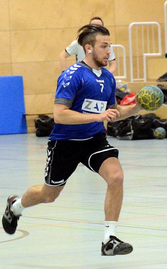 Erfolgreiche Torschtzen beim Handball... und Dennis D&#8217;Amico durchsetzt.   | Foto: Jochen Dippel