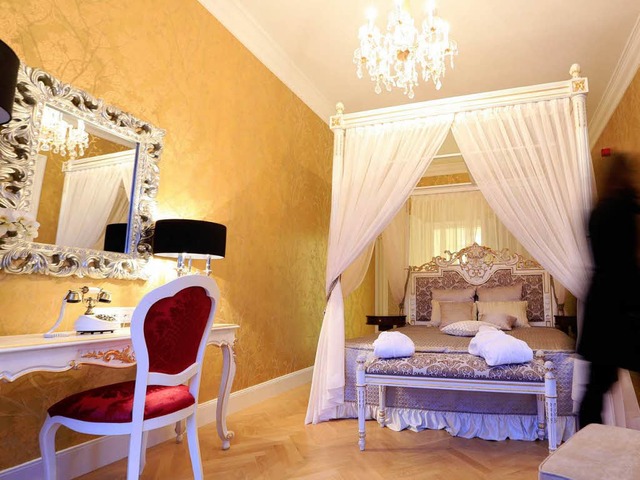 Royal: ein Blick in ein Schlafzimmer der  Palace Suite Schnbrunn  | Foto: AFP