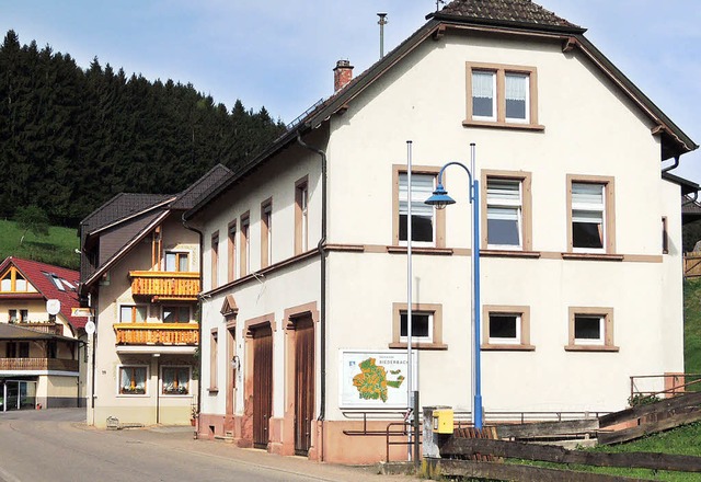 Das Rathaus Biederbach soll abgerissen  werden.   | Foto: Meier