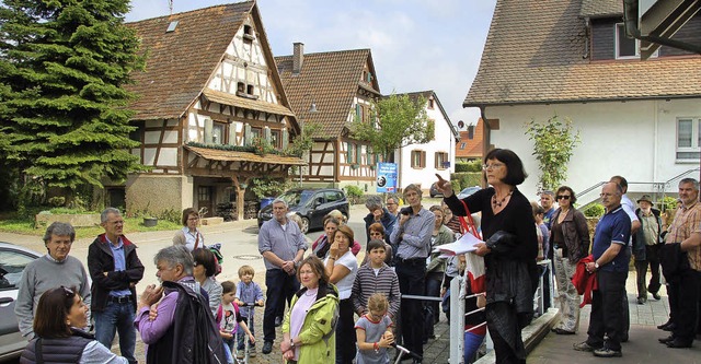 Fachwerkhuser prgen das Erscheinungs...n Whlern organisierten Dorfbegehung.   | Foto: Pia Grttinger