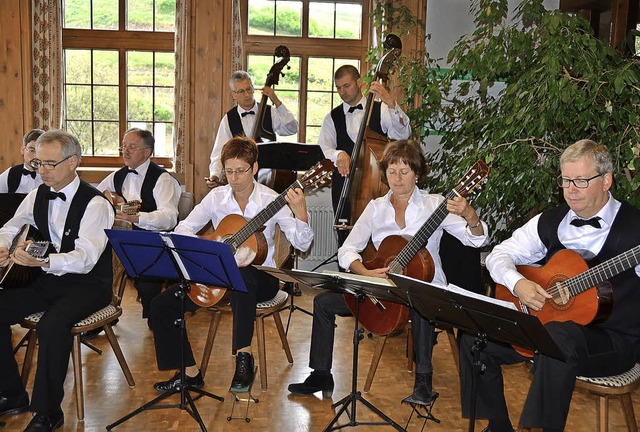 Jechtingen. Das Hauptorchester des Man...gen bei der Matinee  im Burgundersaal.  | Foto: Roland Vitt