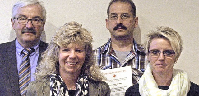 Brgermeister Helmut Kaiser konnte in ...mer und Sabine Riehm (von links) ehren  | Foto: Karin Stckl-Steinebrunner