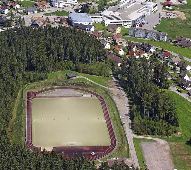 Der Sportplatz in Eisenbach soll saniert werden.   | Foto: Christa Maier