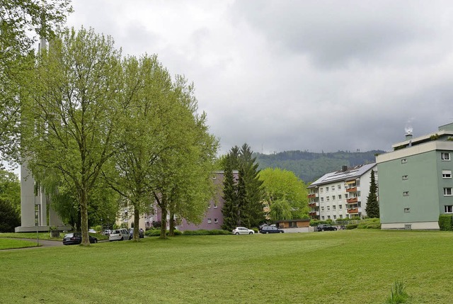 Im Schatten des Kirchturms von Heilig-...enheim bezahlbaren Wohnraum schaffen.   | Foto: Stefan Sahli