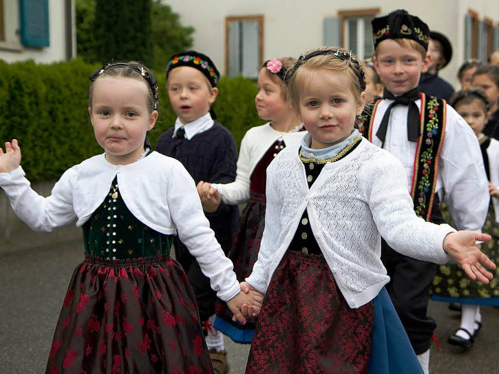 Maibaumstellen in Bleibach