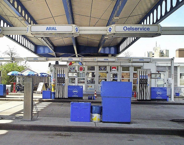 Die Tankstelle mit der Verkaufsstelle ... vergangenen November berfallen hat.   | Foto: FREY