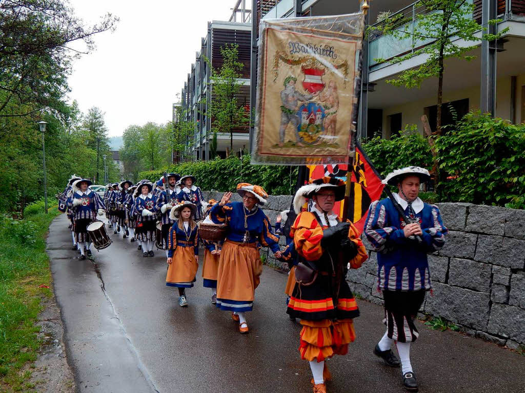 Fanfarenzug Schwarzenberger Herolde in Waldkirch unterwegs.