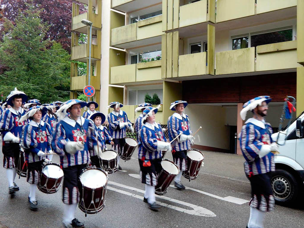 Fanfarenzug Schwarzenberger Herolde in Waldkirch unterwegs.