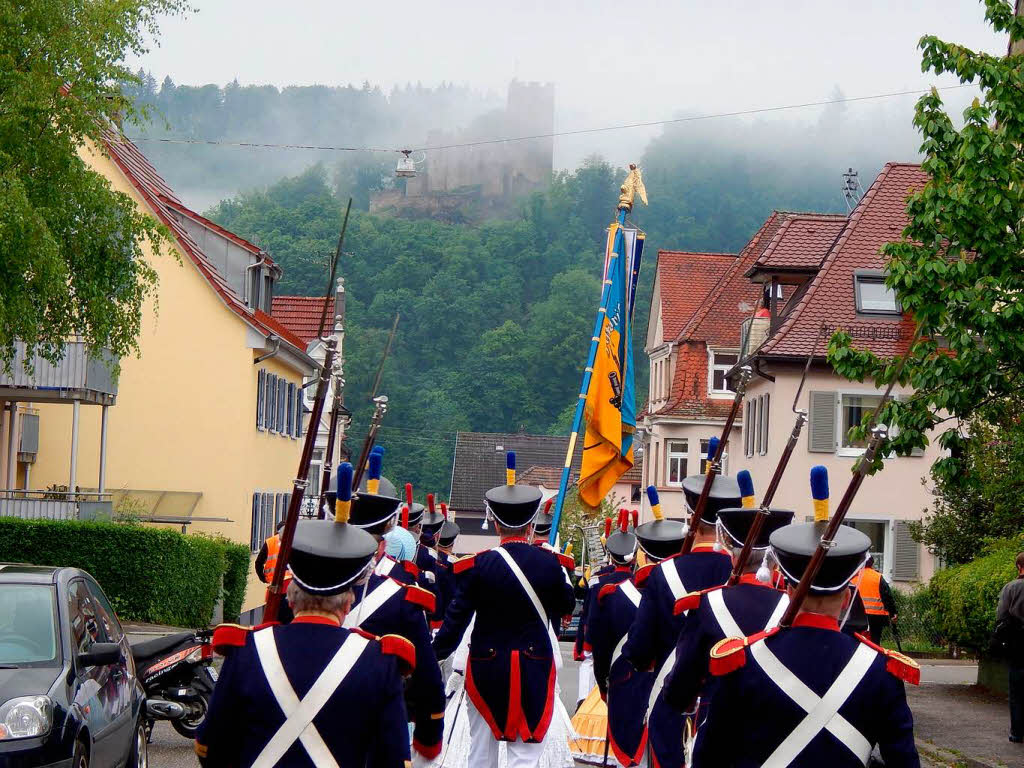 Historische Brgerwehr in Waldkirch unterwegs.