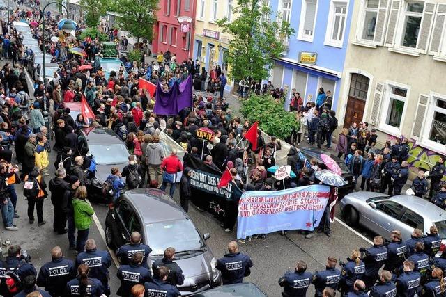 Sedanviertel: Polizei stoppt 400 Demonstranten