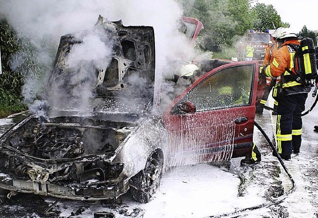 Fahrzeug ausgebrannt  | Foto: Bild honorarfrei