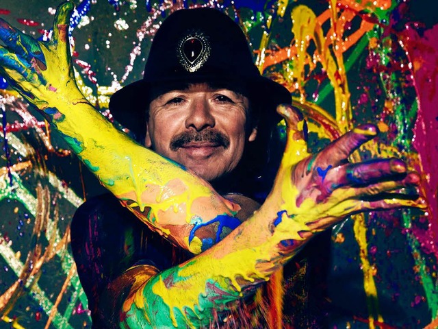 Ein Mann aller Klangfarben und Stile: ... Santana hat ein Latin-Album gemacht.   | Foto: Dani Torres/Sony Music