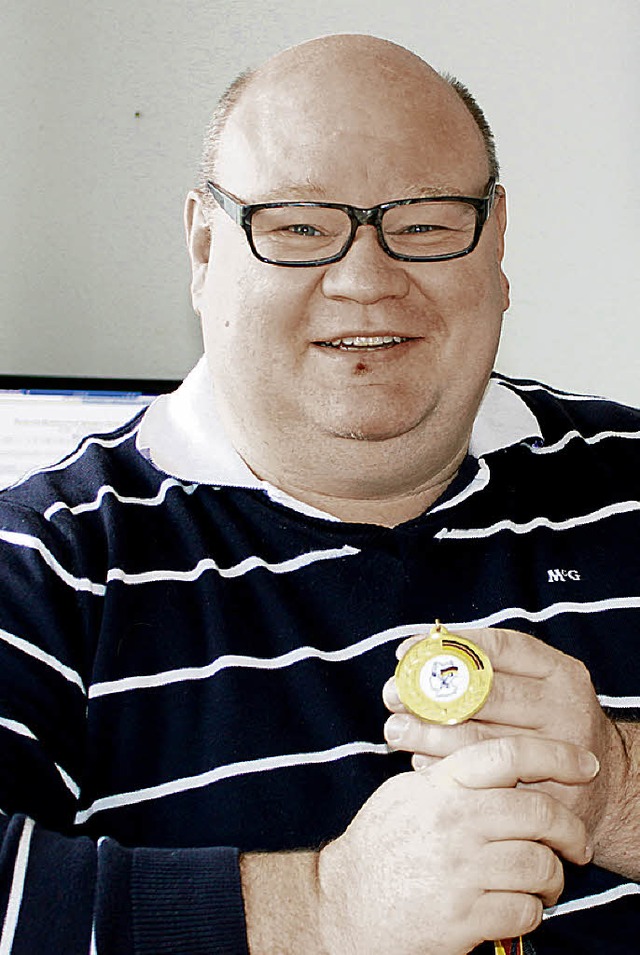 Jürgen Braun freut sich über die Goldm...aften im thüringischen Ohrdruf errang. | Foto: Martha Weishaar Jürgen Braun freut sich über die Goldm...aften im thüringischen Ohrdruf errang. | Foto: Martha Weishaar