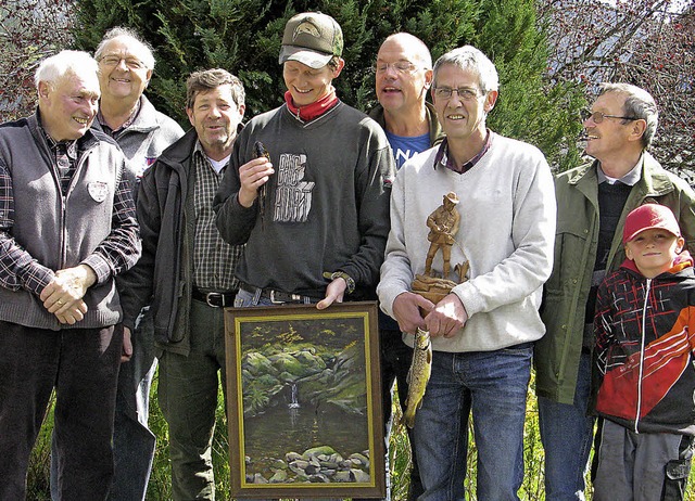Die Angler Harald Kreutz, Siegfried Sp...aier) haben die Angelsaison erffnet.   | Foto: U. Spiegelhalter