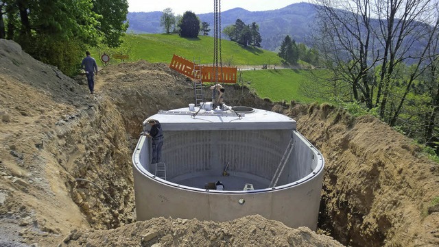 Mit 100000 Liter Lschwasser gefllt w...knftig aus dem Netz von Pfaffenberg.   | Foto: Privat