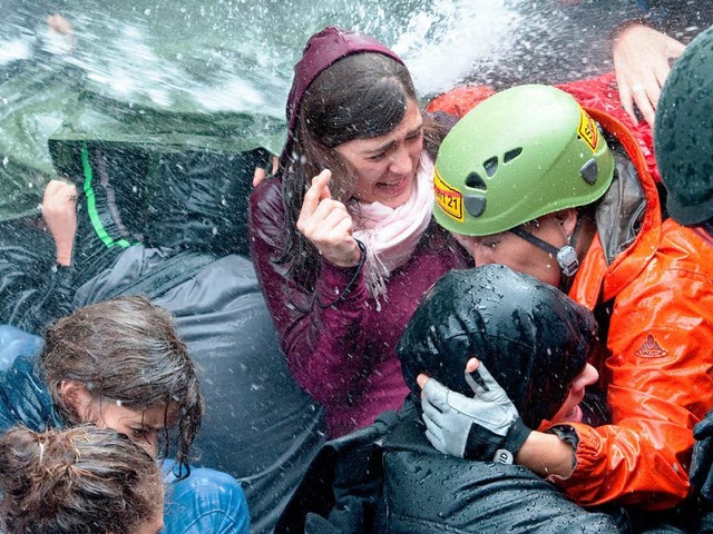 Strittig &#8211; der Polizeieinsatz im Stuttgarter Schlossgarten 2010   | Foto: dpa