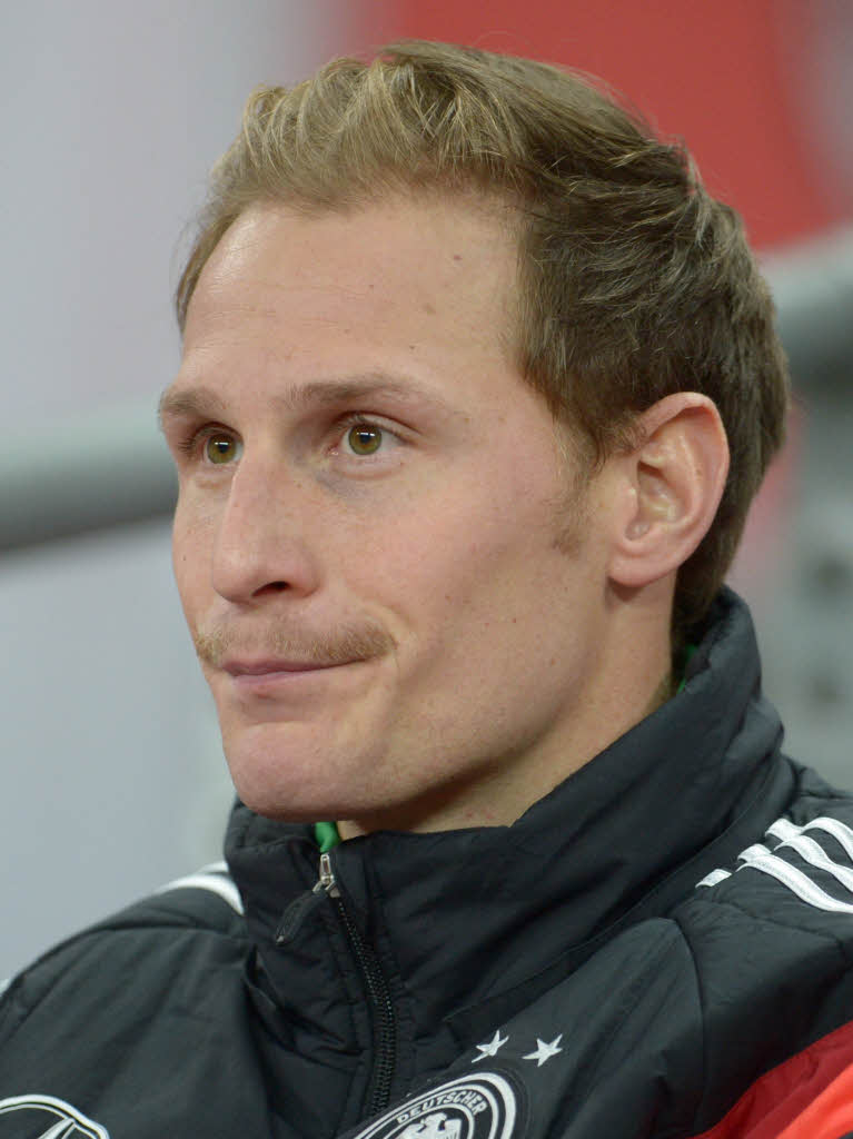 Benedikt Hwedes, 26, FC Schalke 04, 18/1.