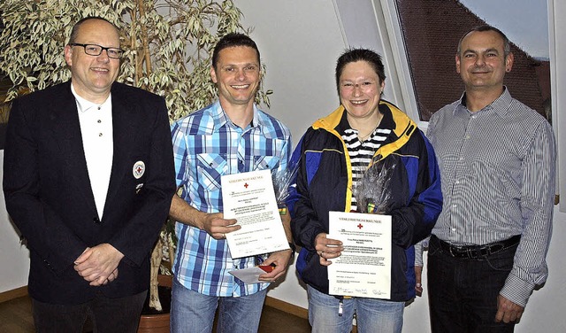 DRK-Vorsitzender Uwe Berntatz (links) ...  Stefan Gppert und Petra Haberzettl   | Foto: Haberer