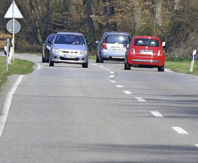 Wellig  ist sie, die Rhrbergstrecke, ...g finden viele Brger noch schlimmer.   | Foto: Ralf H. Dorweiler