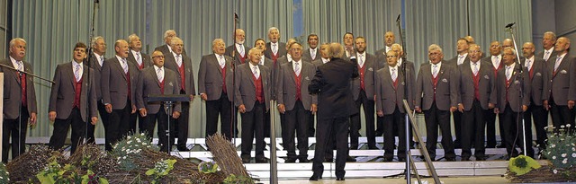 Der Jubilumschor im 150. Grndungsjahr beim Gesang  | Foto: herbert binninger