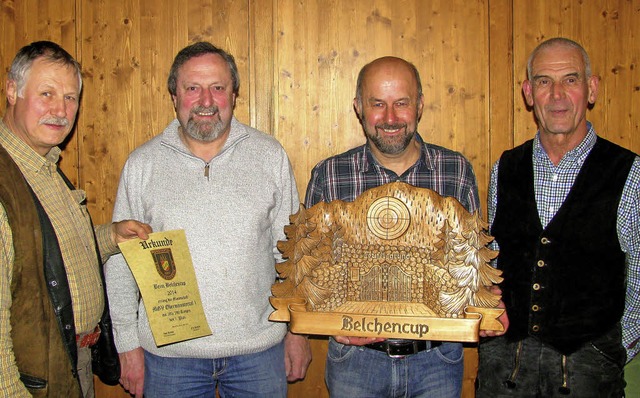 Das MGV-Trio aus dem Obertal mit (von ...ten Einzelschtzen an Anton Bernauer.   | Foto: Manfred Lange