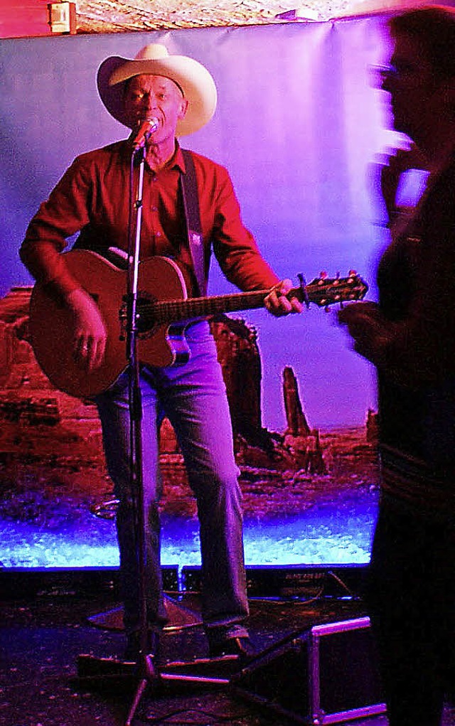 Eddy Holland im Schwanenkeller, den er... Cavern of Ald&#8217;ne&#8220; nennt.   | Foto: Ulrike Le Bras