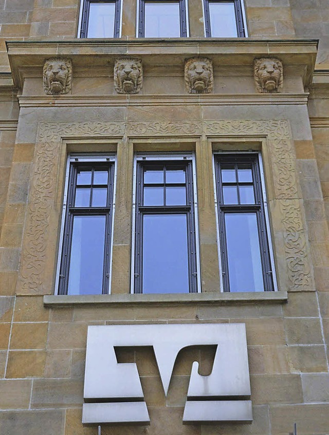 Ein sehr solides Haus ist nicht nur di...olksbank Offenburg in der Okenstrae.   | Foto: Archiv: Burgmaier