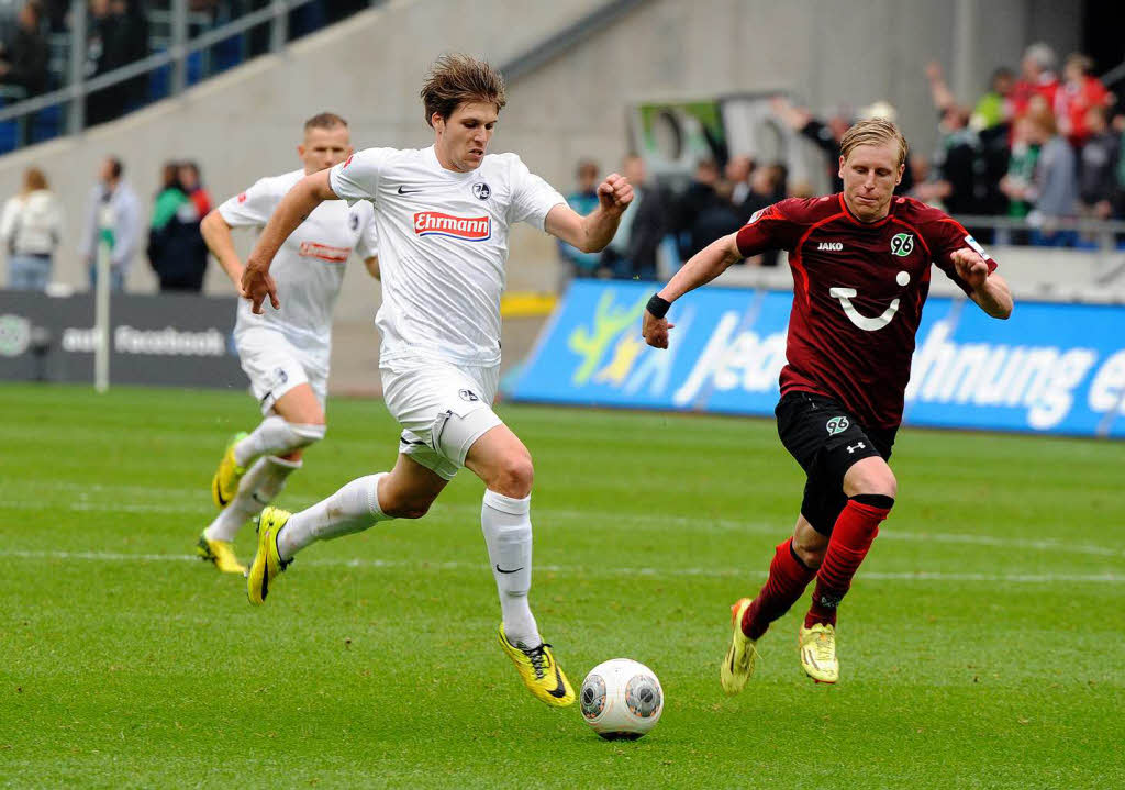 Der Sportclub verliert in Hannover und bleibt erstklassig.