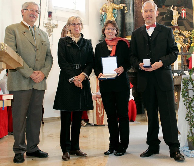 Seltene Auszeichnungen: Der Vertreter ...Ketterer und Kuno Rombach (von links).  | Foto: Christa Maier