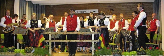 Die Bauernkapelle zeigte unter Leitung... Happle die Bandbreite ihres Knnens.   | Foto: T. Httich