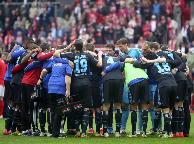 Der Hamburger SV bleibt erstklassig &#... zumindest noch bis nchsten Sonntag.   | Foto: DPA