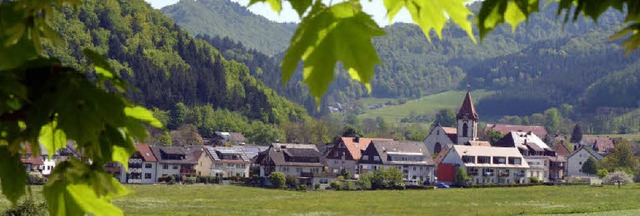 Eingebettet in die  wunderschne Landschaft: die Gemeinde Buchenbach.   | Foto: Kathrin Blum