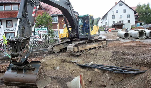 Die Baumanahmen zeigen deutlich, dass...g der Ortsdurchfahrt unerlsslich ist.  | Foto: wd