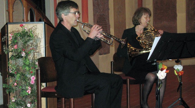 Frhlingserwachen auch am Stehpult und...ahler (Trompete) und Petra Otte (Horn)  | Foto: Hildegard Karig