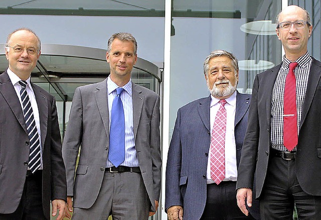 Rektor Winfried Lieber (von links)  un...der, Klemens Lorenz und Andreas Christ  | Foto: hochschule