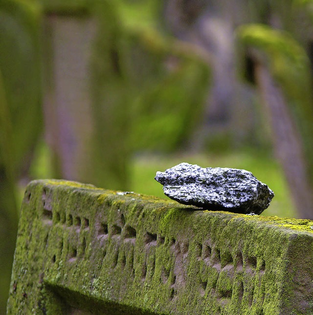 Stein auf Stein: eine jdische Tradition aus der Zeit Moses  | Foto: photocase.de/Jo Frhner